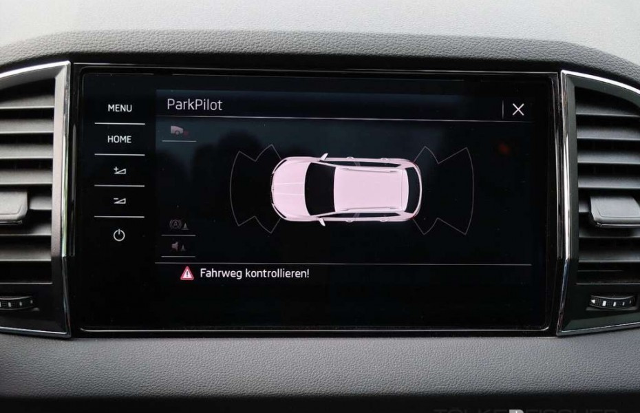 Škoda Karoq Style 1.5 TSI DSG 379,- 6849,- Anz. Panoramadach N