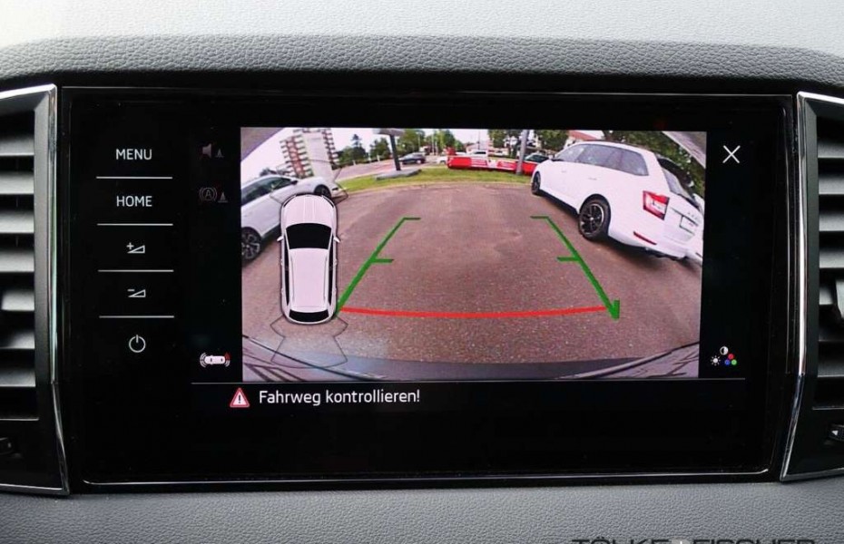 Škoda Karoq Style 1.5 TSI DSG 379,- 6849,- Anz. Panoramadach N