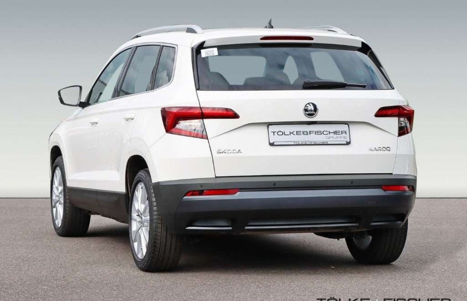 Škoda Karoq Style 1.5 TSI DSG 379,- 6849,- Anz. Panoramadach N
