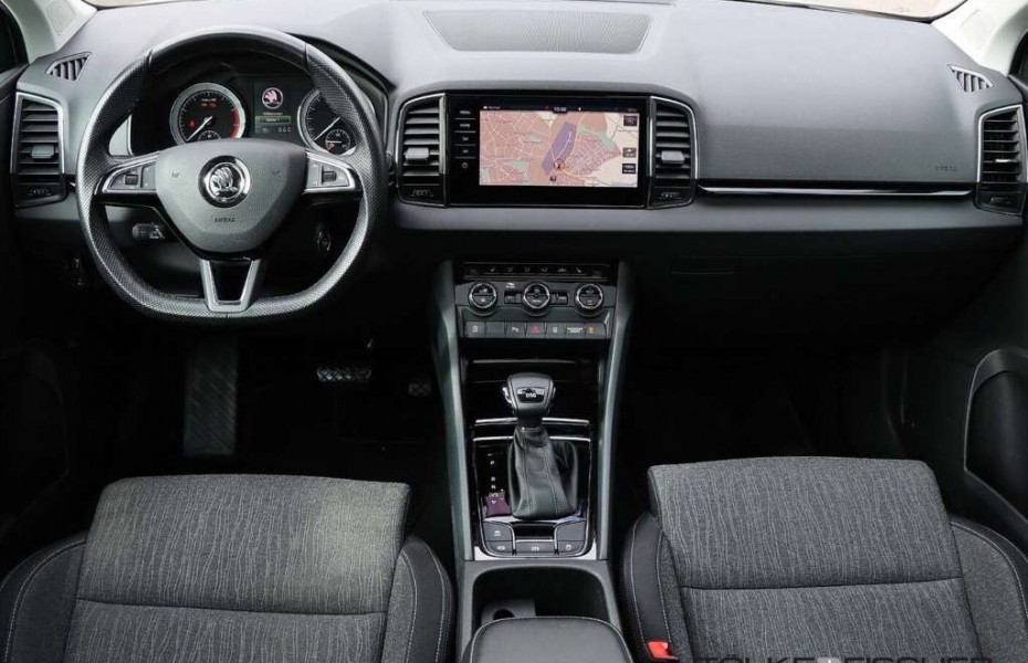 Škoda Karoq Style 1.5 TSI DSG 379,- 6849,- Anz. Panoramadach N