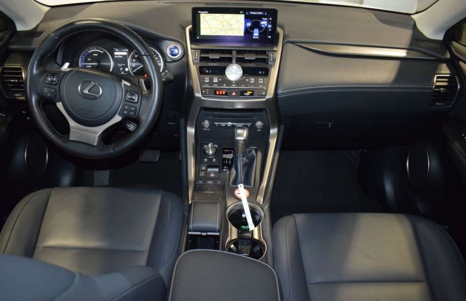 Lexus NX 300 300h Style Edition NAVI *KAMERA *SITZHEIZUNG