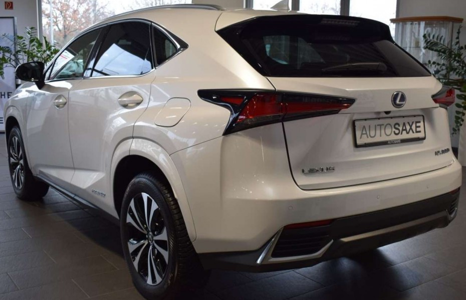 Lexus NX 300 300h Style Edition NAVI *KAMERA *SITZHEIZUNG