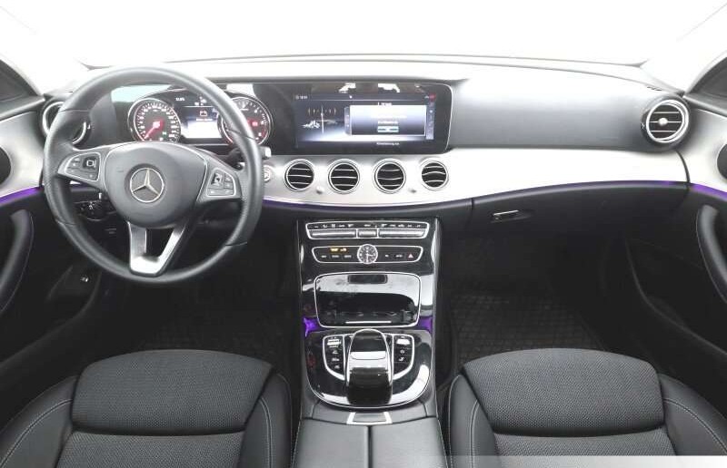 Mercedes-Benz Třídy E 220d T Avantgarde LED Park-Spur-Spgl-Pkt Navi  Klima