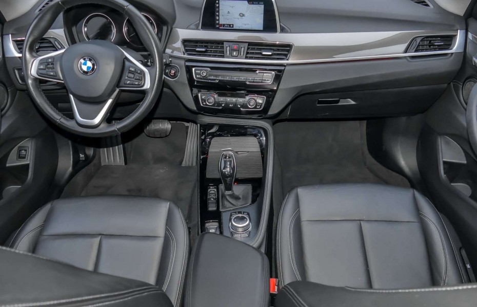 BMW X1 sDrive20i xLine Nav LED PDC+RFK Komfortzg 18