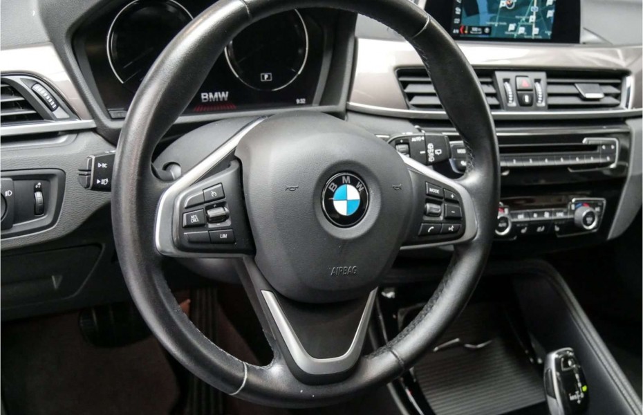 BMW X1 sDrive18d xLine HiFi LED WLAN Navi Tempomat