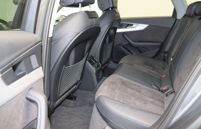 Audi A4 Avant 45 TDI quattro S line Matrix Navi ACC