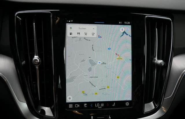 Volvo V60 B3 Essential PDC SHZ KAMERA NAVI LED ACC