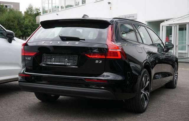 Volvo V60 B3 Essential PDC SHZ KAMERA NAVI LED ACC