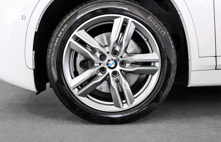 BMW X1 sDrive20d M Sportpaket Head-Up HK HiFi LED