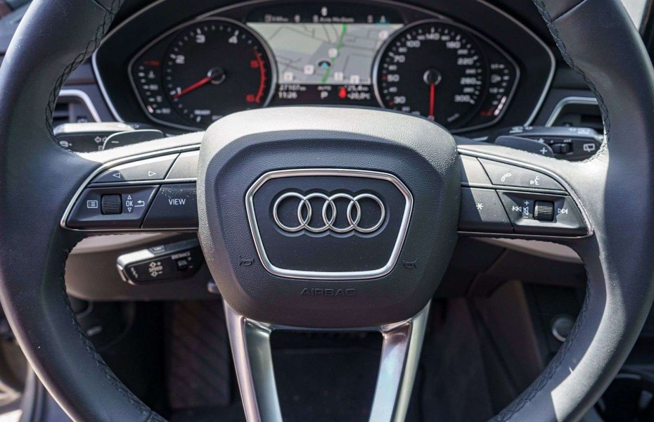 Audi A4 S-Line 40TDI S tron Navi Pano Kůže LED Kam