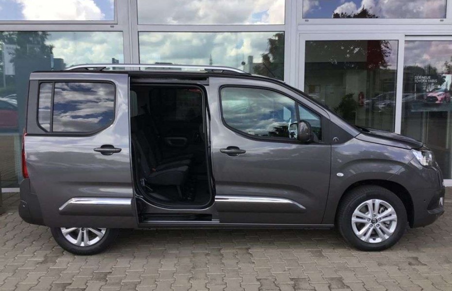 Toyota ProAce City Verso 1.2 Turbo L1 Navi Temp Apple