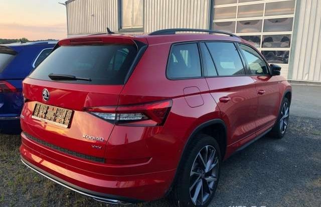 Škoda Kodiaq Sportline 4x4 2.0 TDI DSG 7-SITZER AHK NAVI