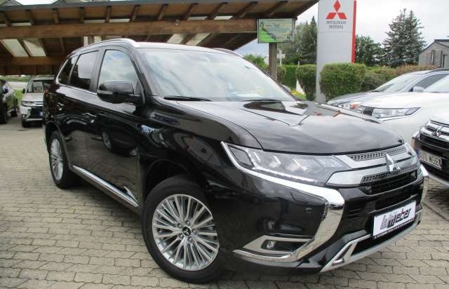 Mitsubishi Outlander Outlander Plug-in Hybrid TOP 2.4 NAVI ACC LED SHZ