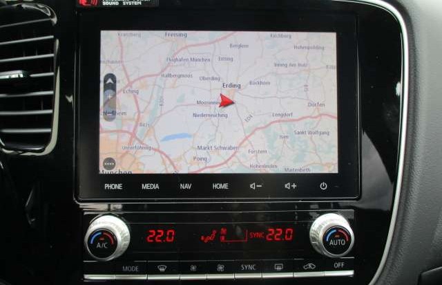 Mitsubishi Outlander Outlander Plug-in Hybrid TOP 2.4 NAVI ACC LED SHZ