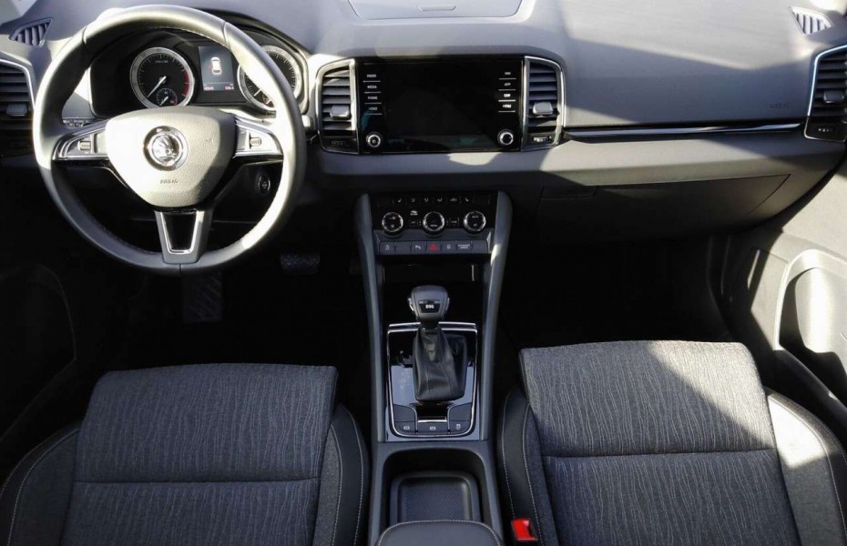 Škoda Karoq 1.5 TSI DSG Style LED+NAVI+AHK+KEYLESS Klima Navi