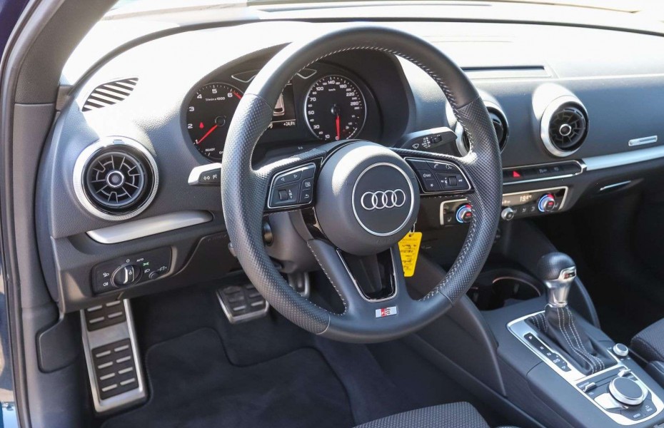 Audi A3 S line 1.5TFSI Stronic Navi LED GRA