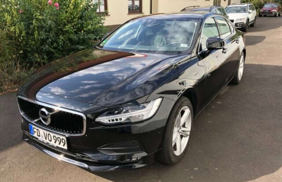 Volvo S90 D5 AWD Geartronic Momentum Standh. ACC LED