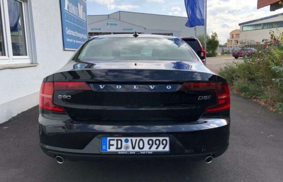 Volvo S90 D5 AWD Geartronic Momentum Standh. ACC LED