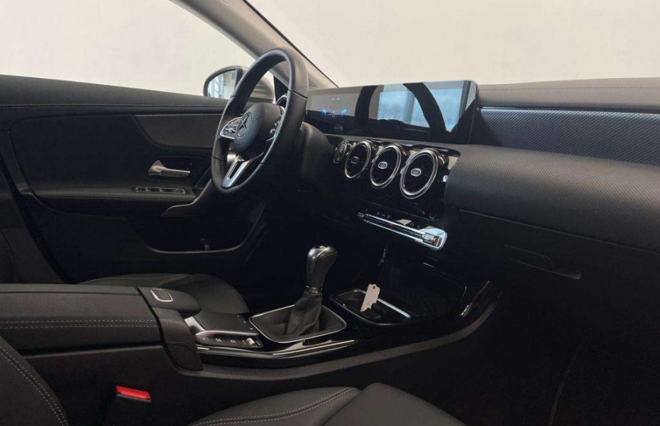 Mercedes-Benz CLA 180 d SB Progressive/LED/Navigation/AHK/