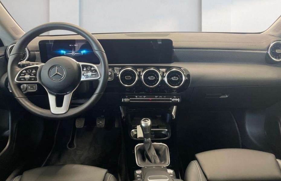 Mercedes-Benz CLA 180 d SB Progressive/LED/Navigation/AHK/