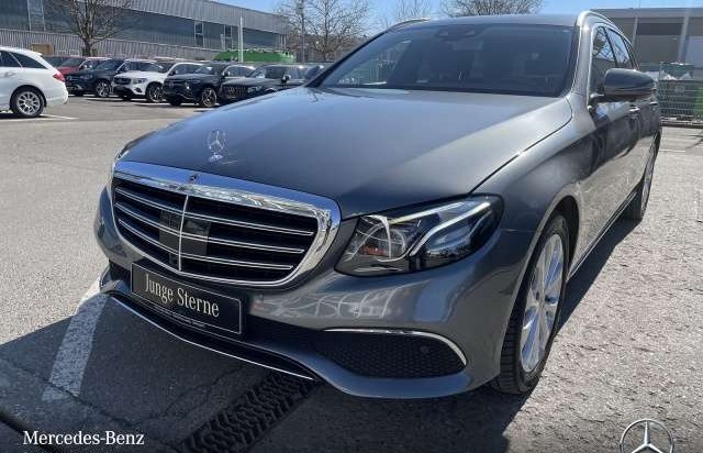 Mercedes-Benz Třídy E 400d T 4M Avantgarde Exclusive Fahrass 360° PTS