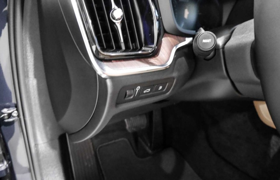 Volvo S60 Inscription Recharge AWD T8 Twin Engine Leder LED
