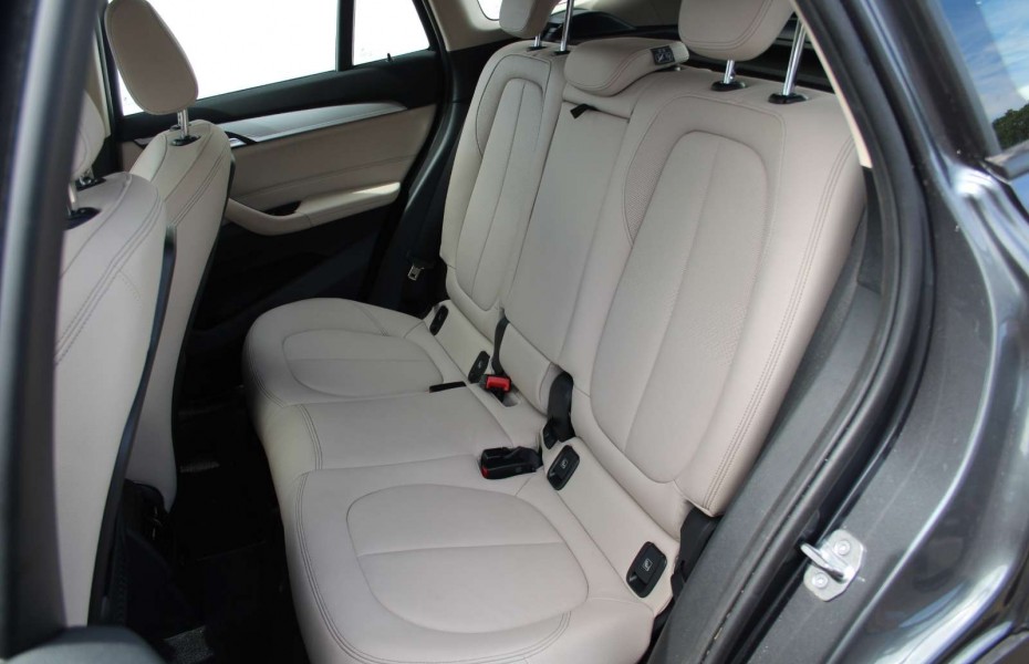 BMW X1 sDrive 18d RFK Shz LED PA PDC Navi+ HUD Klima