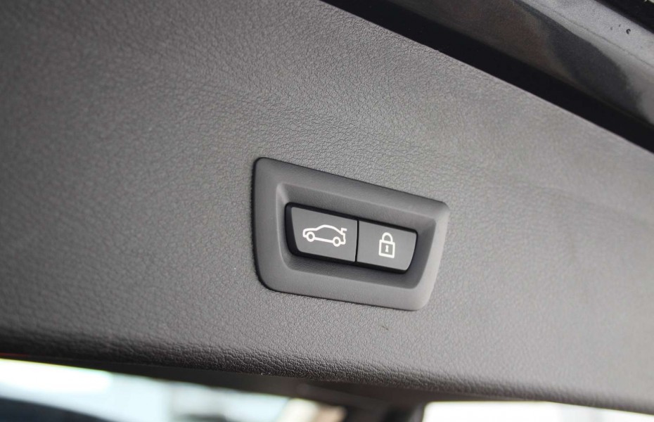 BMW X1 sDrive 18d RFK Shz LED PA PDC Navi+ HUD Klima