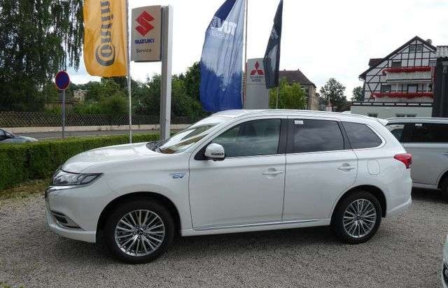 Mitsubishi Outlander 2.4 PLUG-IN HYBRID 4WD Plus Spirit