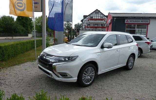 Mitsubishi Outlander 2.4 PLUG-IN HYBRID 4WD Plus Spirit