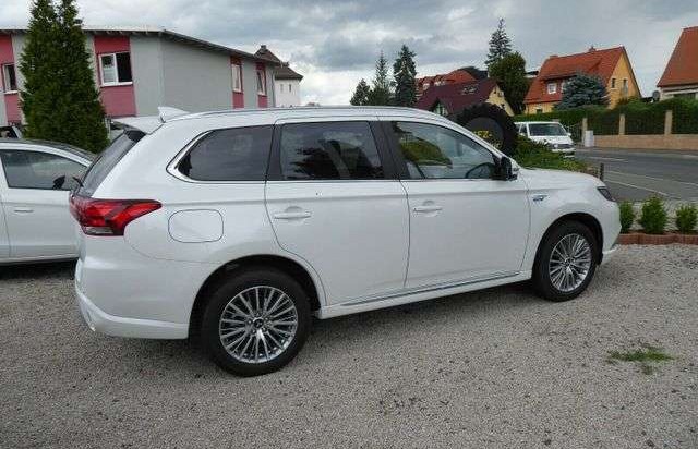 Mitsubishi Outlander 2.4 PLUG-IN HYBRID 4WD Plus Spirit