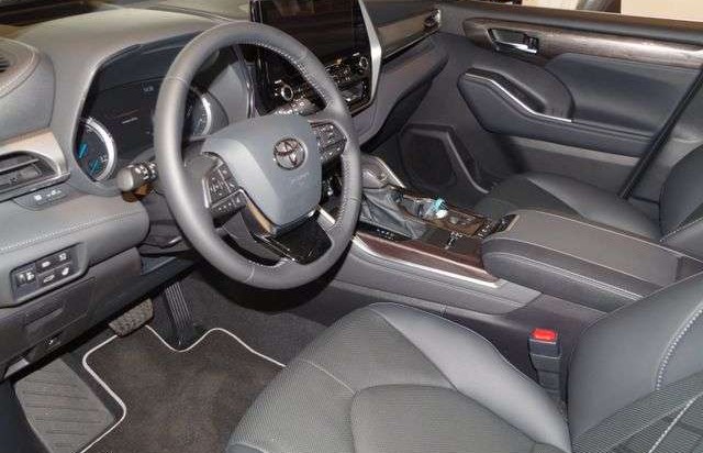 Toyota Highlander Hybrid Luxury (Navi, Sitzbelüft.,HUD)