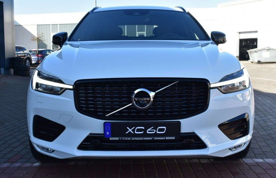 Volvo XC60 B4 D AWD R-Design LUFT PANO STHZ 360 H&K QI