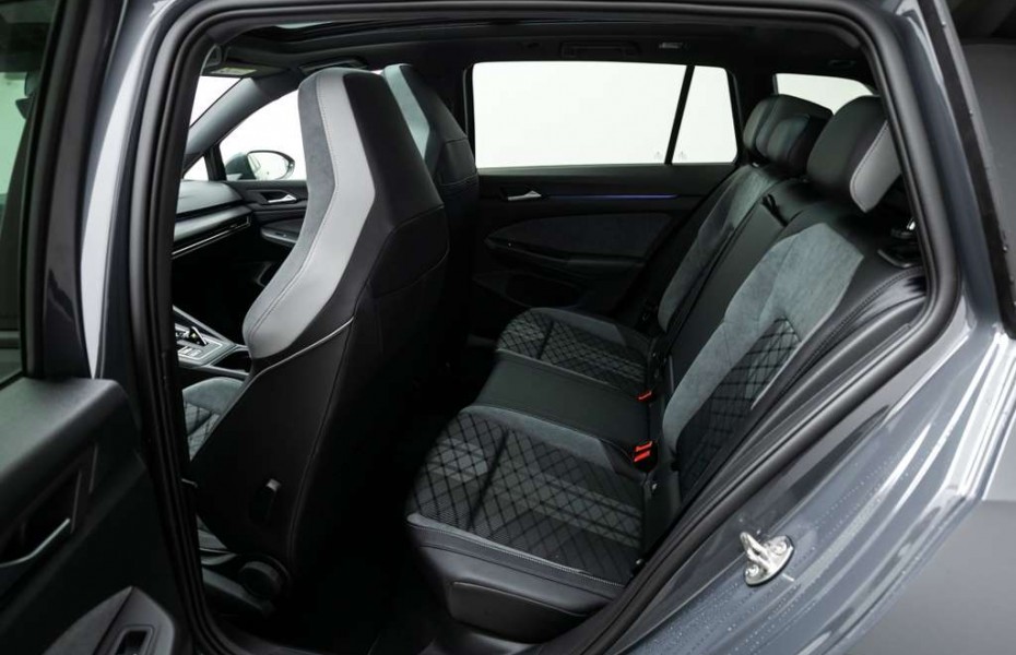 Volkswagen Golf VIII R-Line 2.0 TDI DSG LED Navi ACC Kamera PSD