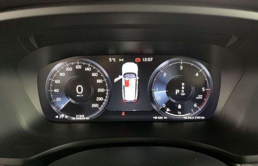 Volvo V60 B4 D Gear R-Design NezTop LED AdTemp Navi Apple