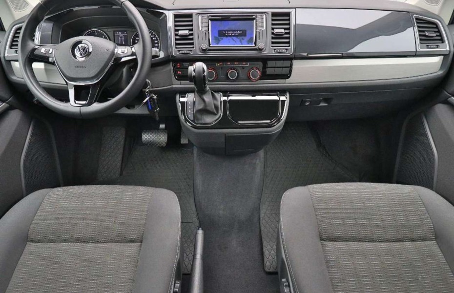 Volkswagen Multivan T6 Comfortline 2,0 TDI DSG 7míst Navi Taž Kam Apple