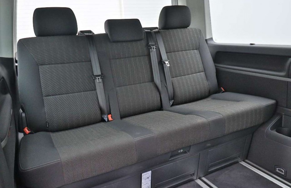 Volkswagen Multivan T6 Comfortline 2,0 TDI DSG 7míst Navi Taž Kam Apple