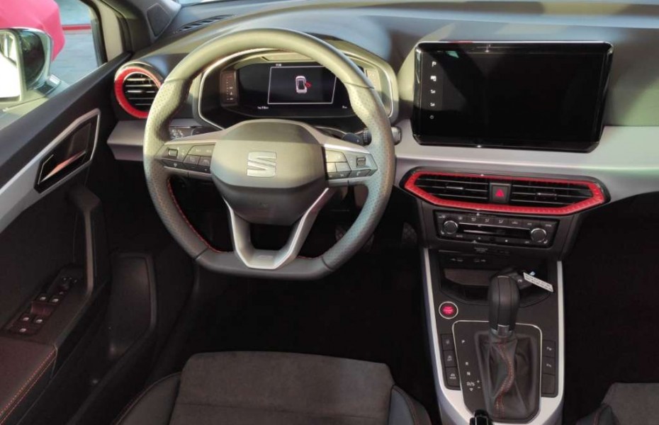 SEAT Arona FR 1.5 DSG Navi Alcantara AHK LED Facelift