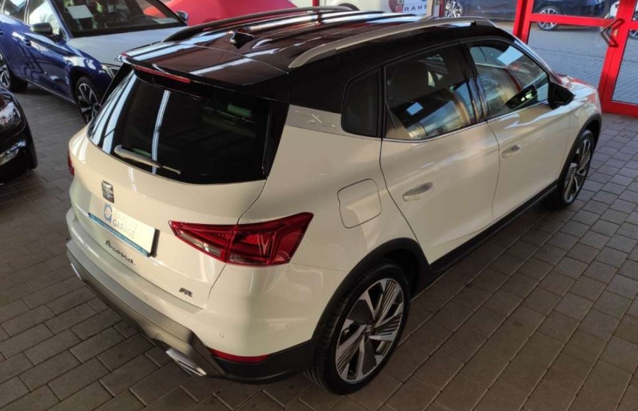 SEAT Arona FR 1.5 DSG Navi Alcantara AHK LED Facelift
