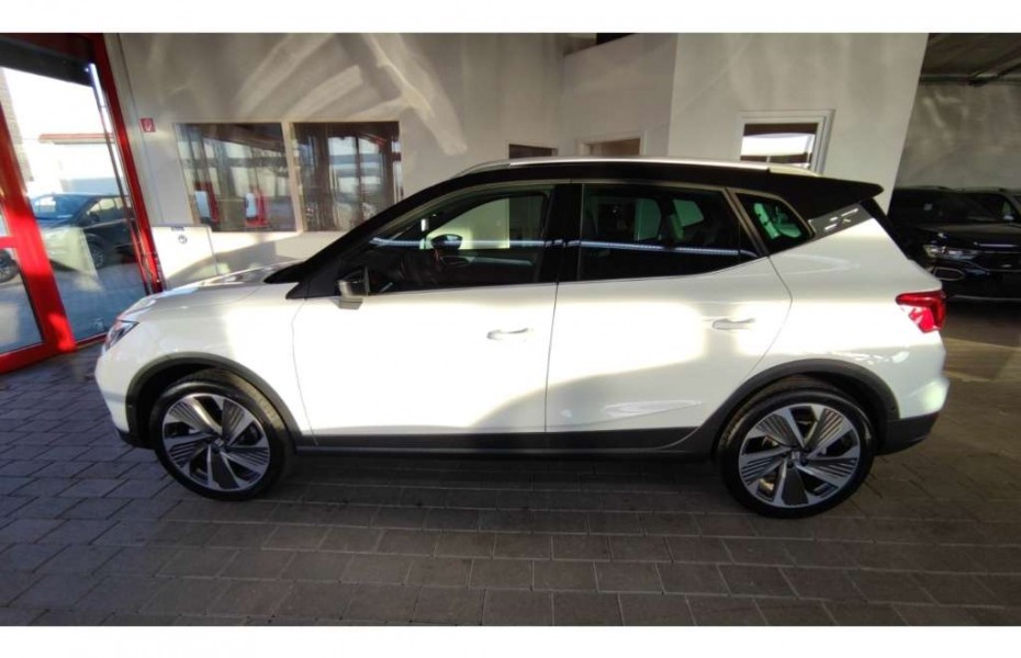 SEAT Arona FR 1.5 DSG Navi Alcantara AHK LED Facelift