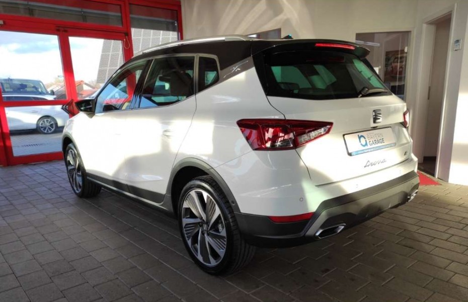 SEAT Arona FR 1.5 DSG Navi Alcantara AHK LED Facelift