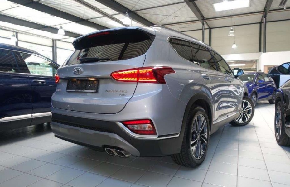 Hyundai Santa Fe Premium 4WD 2.2 CRDi Rollstuhlverladehilfe