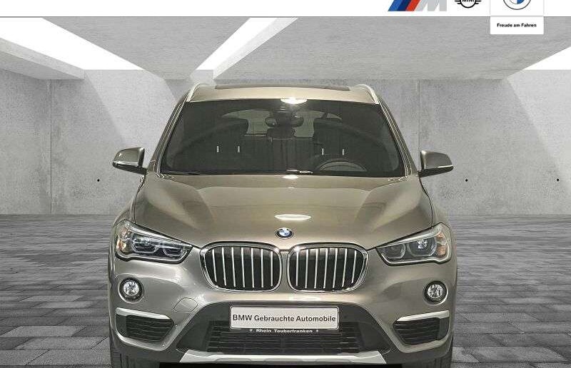 BMW X1 xDrive18d xLine LED Navi Panorama Parkassist.