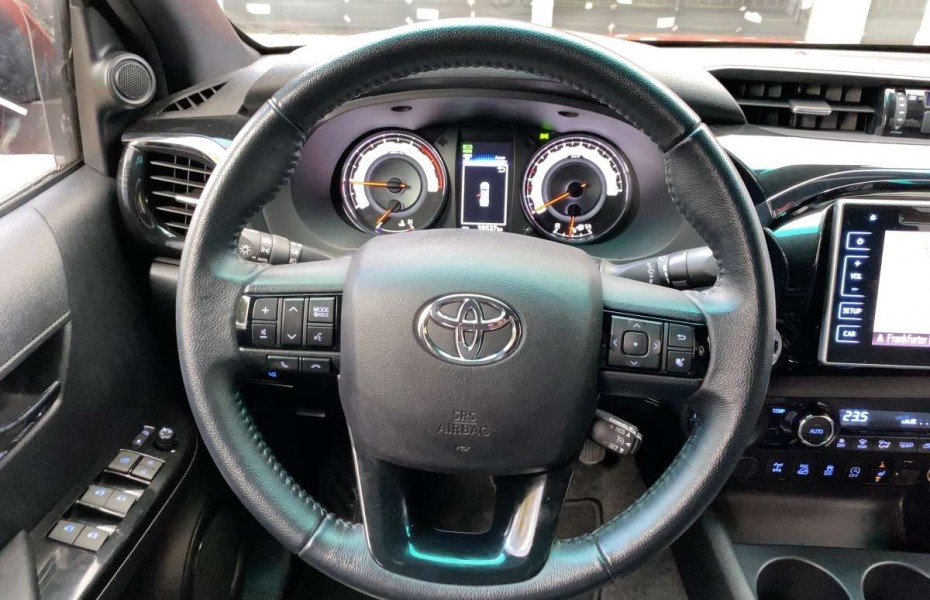 Toyota Hilux 2.4 Double Cab Executive  KAMERA SHZ USB