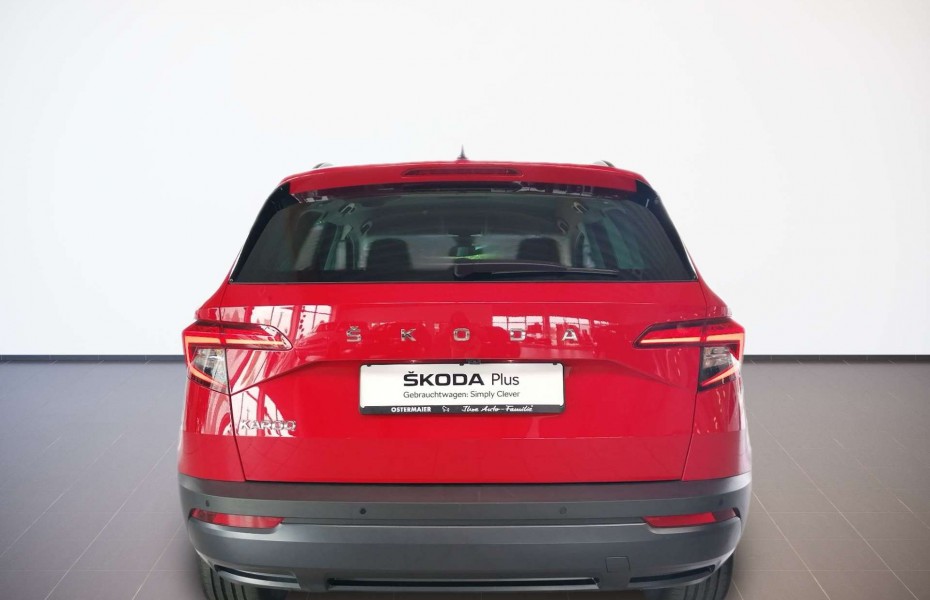 Škoda Karoq 1.5TSI NAVI.LED.ACC.KAM.SignAs.CANTON.AHK.SHZ.Lane