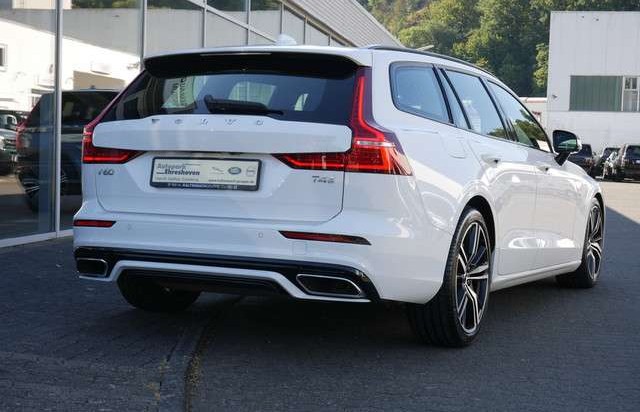 Volvo V60 T4 Geartronic R-Design 1.Hand PANORAMA