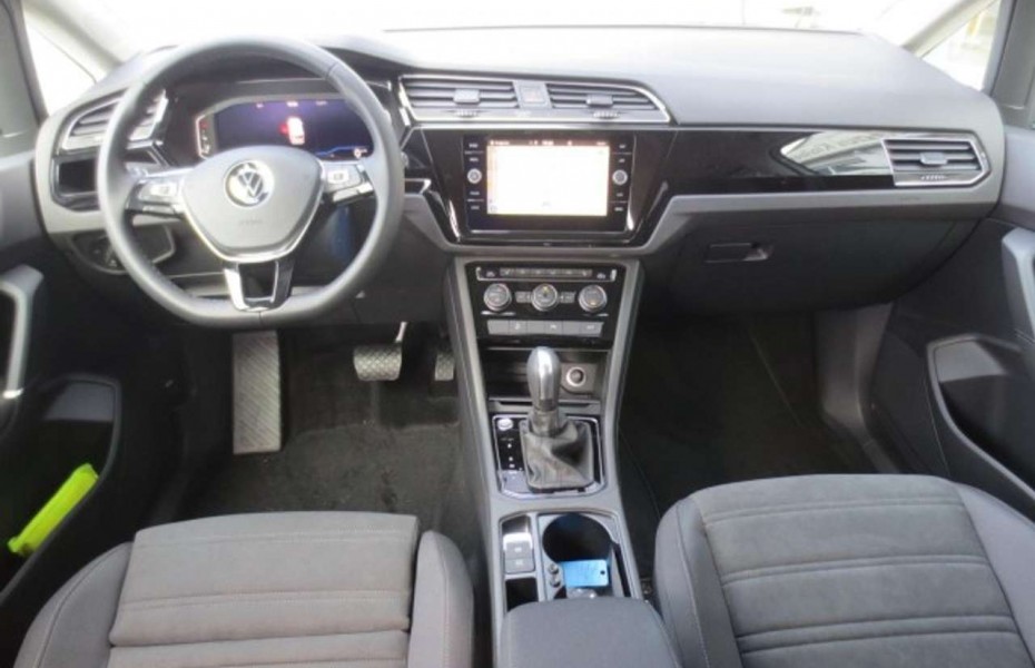 Volkswagen Touran R-Line 1,5 TSI DSG+NAV+AHK+KAMERA+LED+DIGITALCOCKP