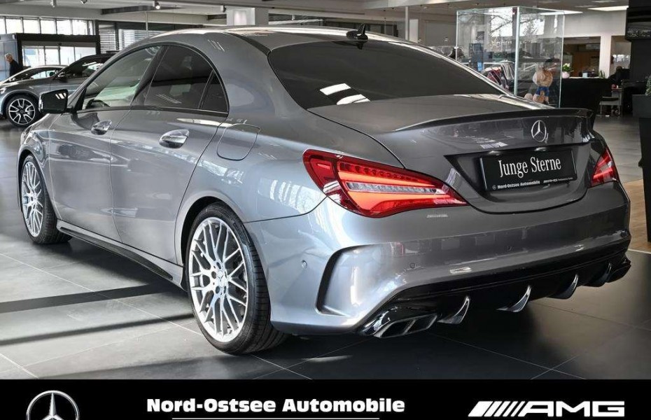 Mercedes-Benz CLA 45 AMG 4M Comand DriversP. Kamera Spur Pano