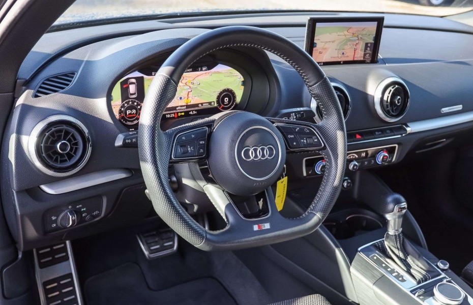 Audi A3 S line 35 TFSI Stronic Navi LED Tažné Temp