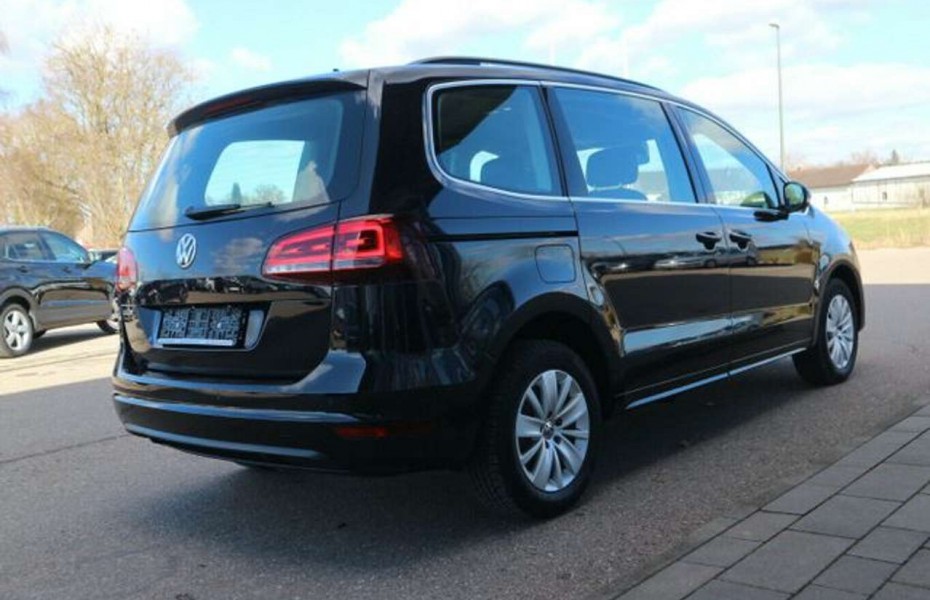 Volkswagen Sharan 2.0 TDI COMFORTLINE 7-SITZER GARANTIE+NAV